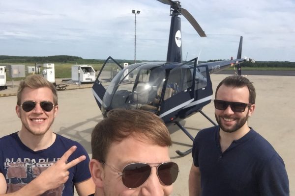 Jungs und Helicopter 